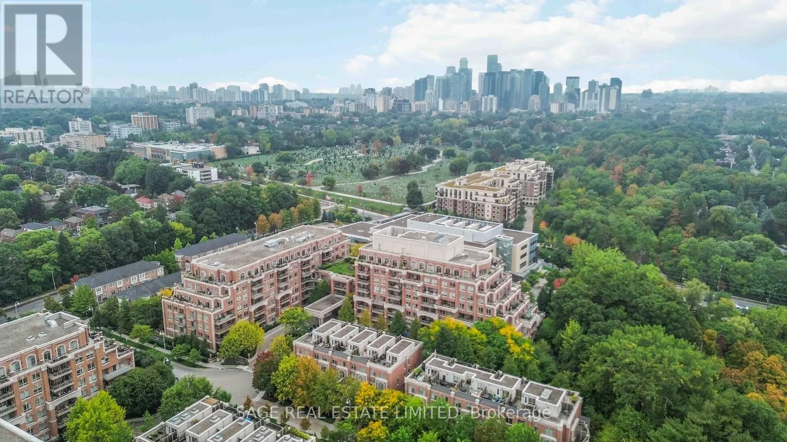 212 - 20 BURKEBROOK PLACE