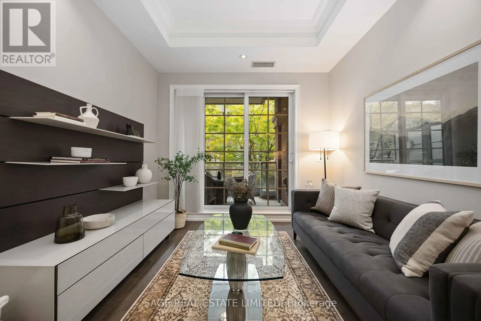 212 - 20 BURKEBROOK PLACE