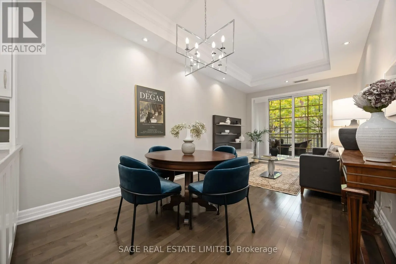 212 - 20 BURKEBROOK PLACE