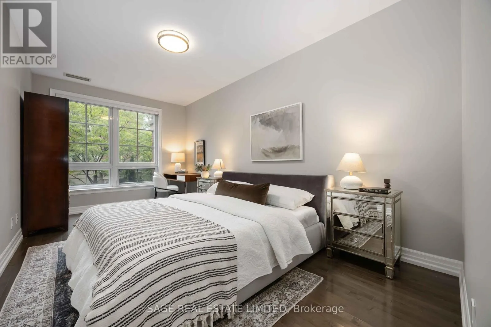 212 - 20 BURKEBROOK PLACE