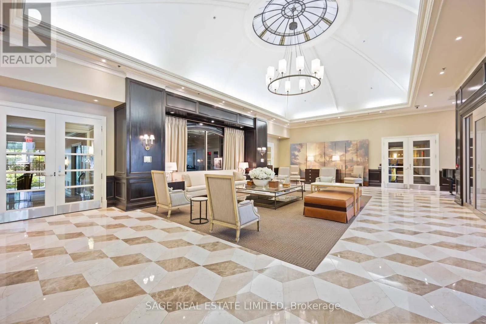 212 - 20 BURKEBROOK PLACE