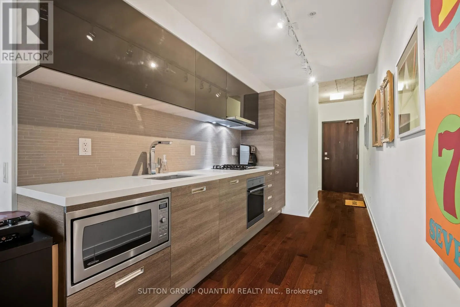 502 - 1239 DUNDAS STREET W
