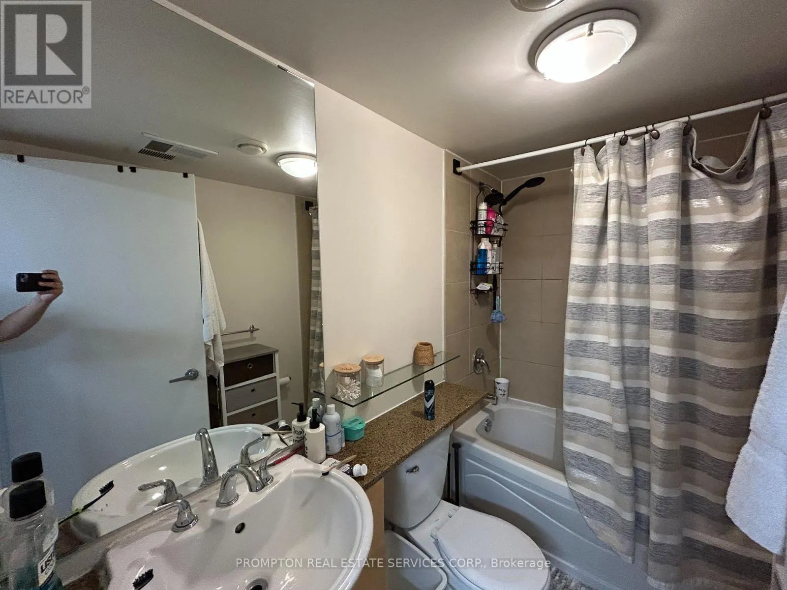 609 - 381 FRONT STREET W