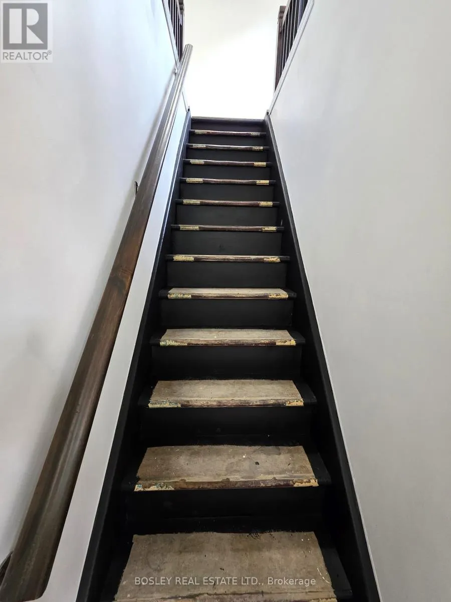 2ND FLOOR - 2519 YONGE STREET