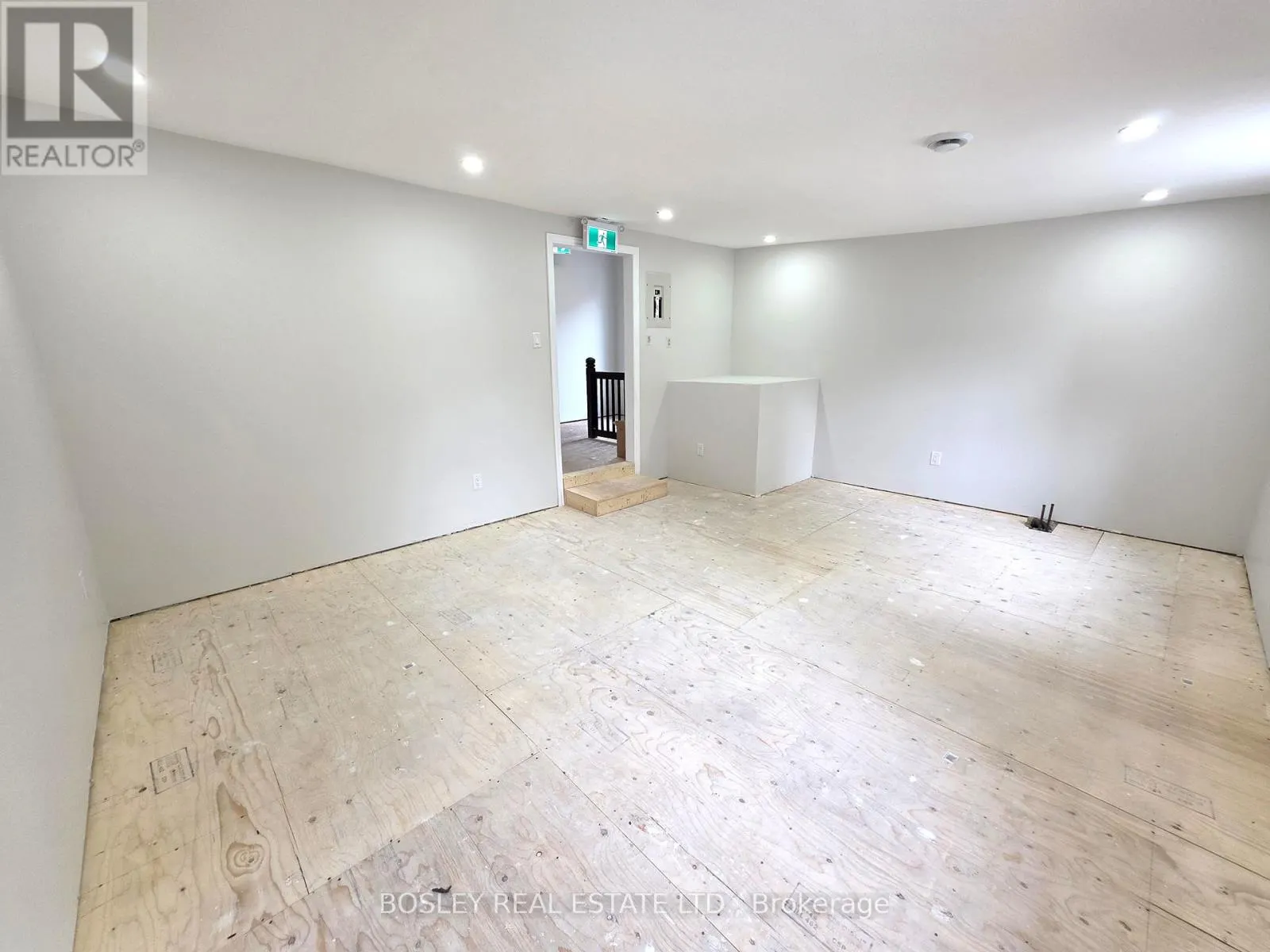 2ND FLOOR - 2519 YONGE STREET