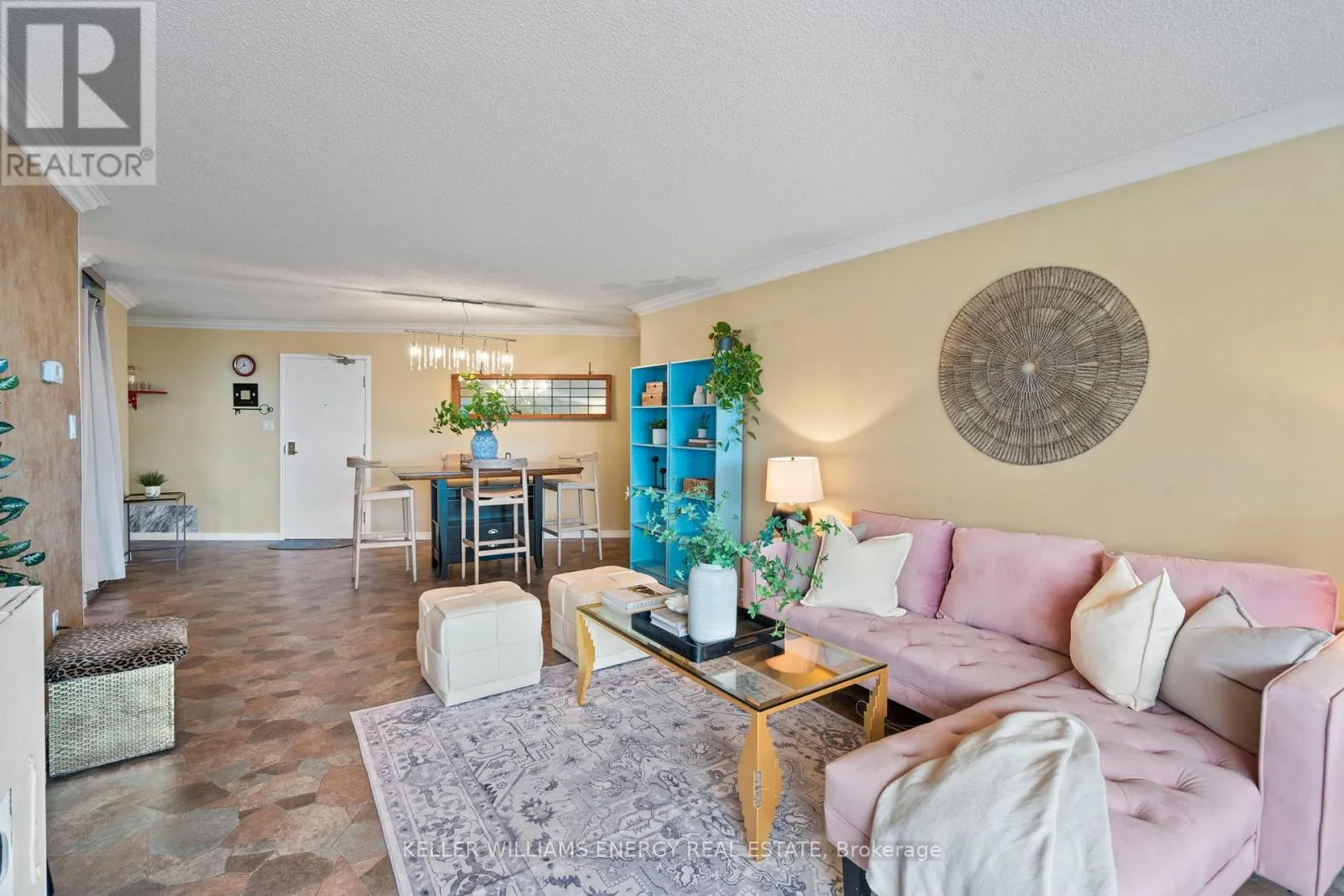 704 - 270 QUEENS QUAY W, #704