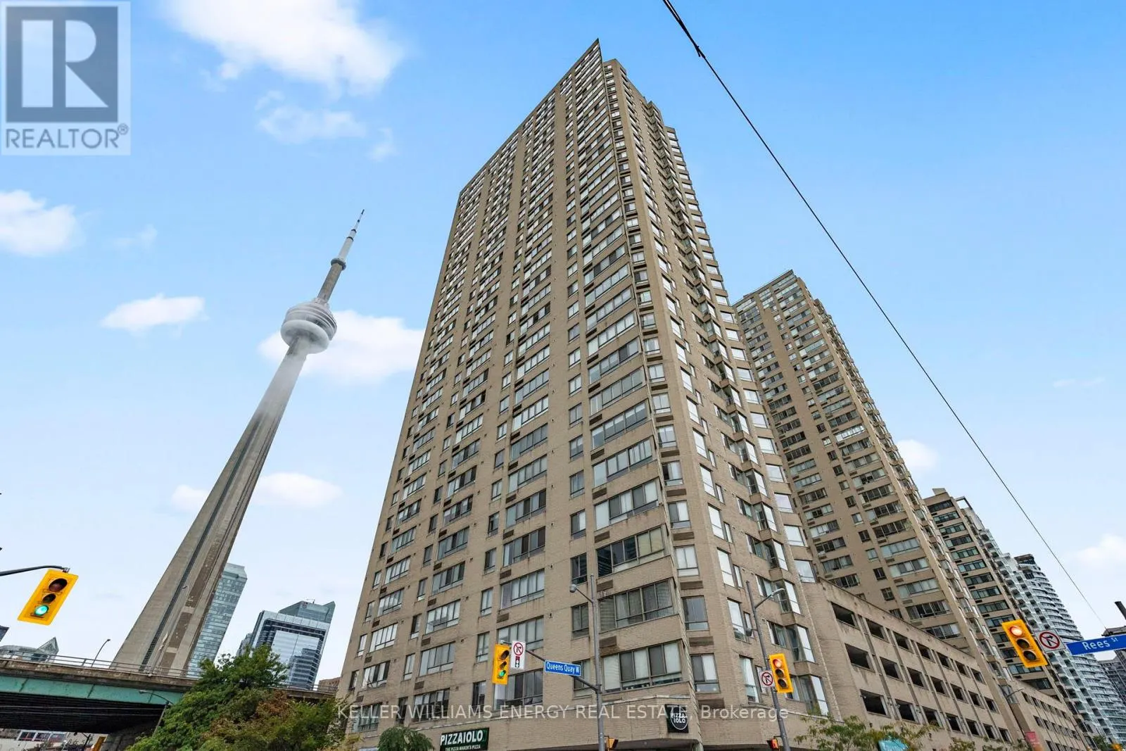 704 - 270 QUEENS QUAY W, #704