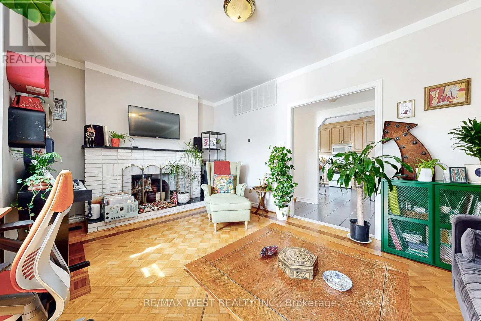 52 HEYDON PARK ROAD