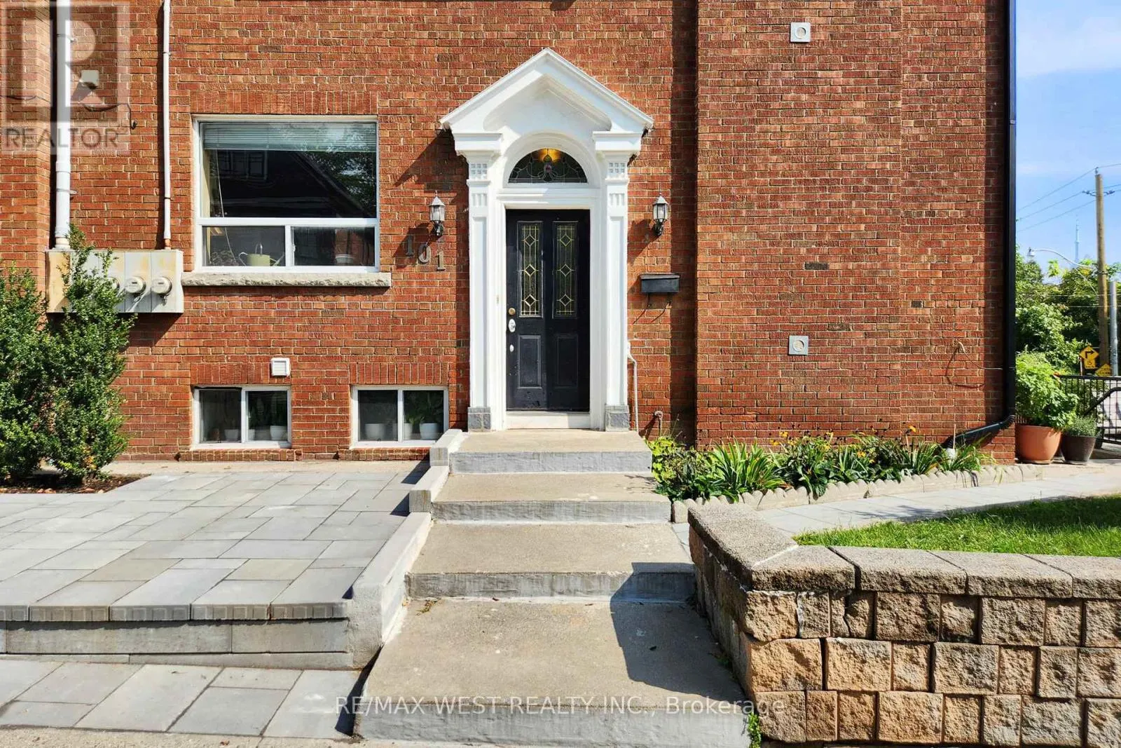 52 HEYDON PARK ROAD
