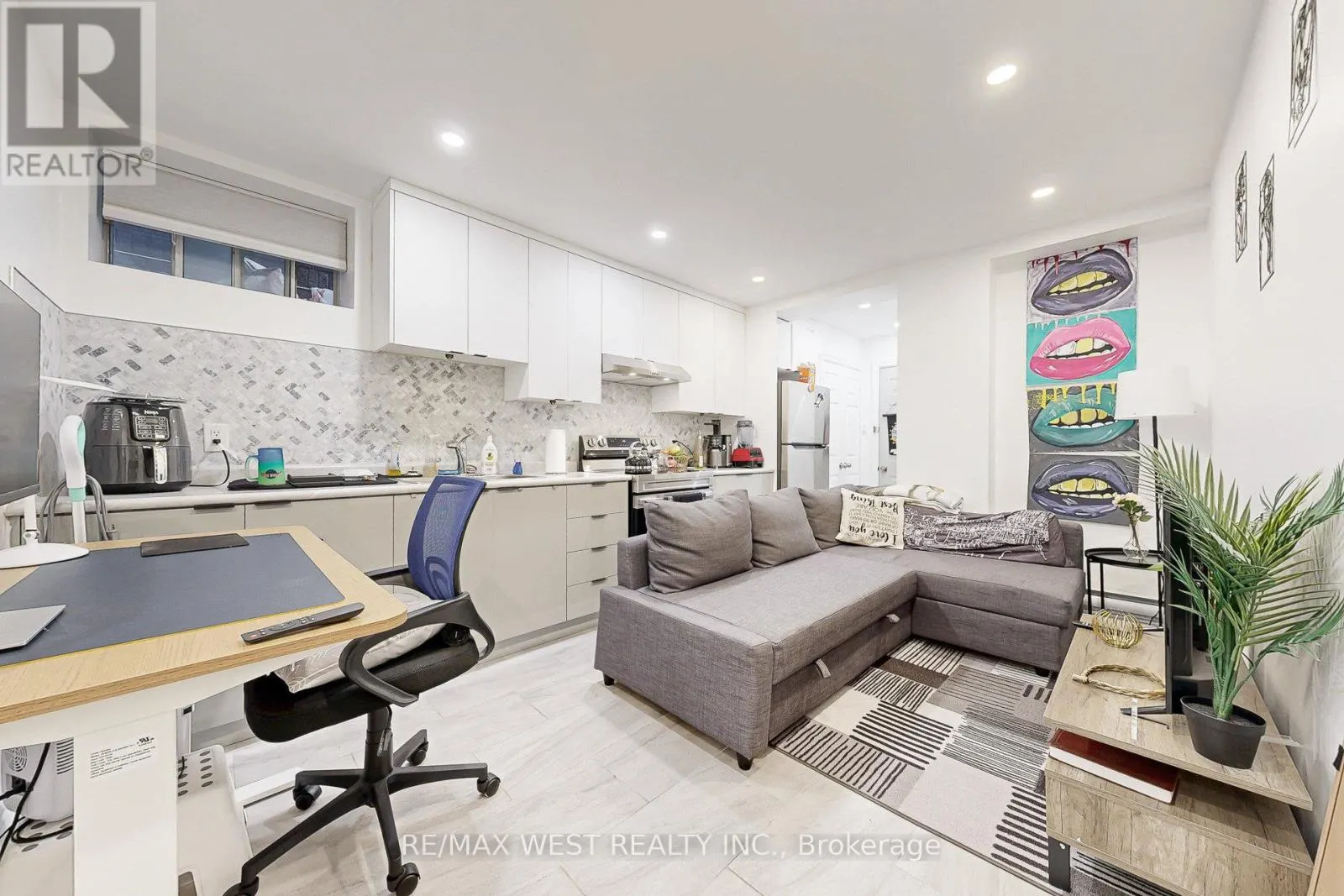 52 HEYDON PARK ROAD