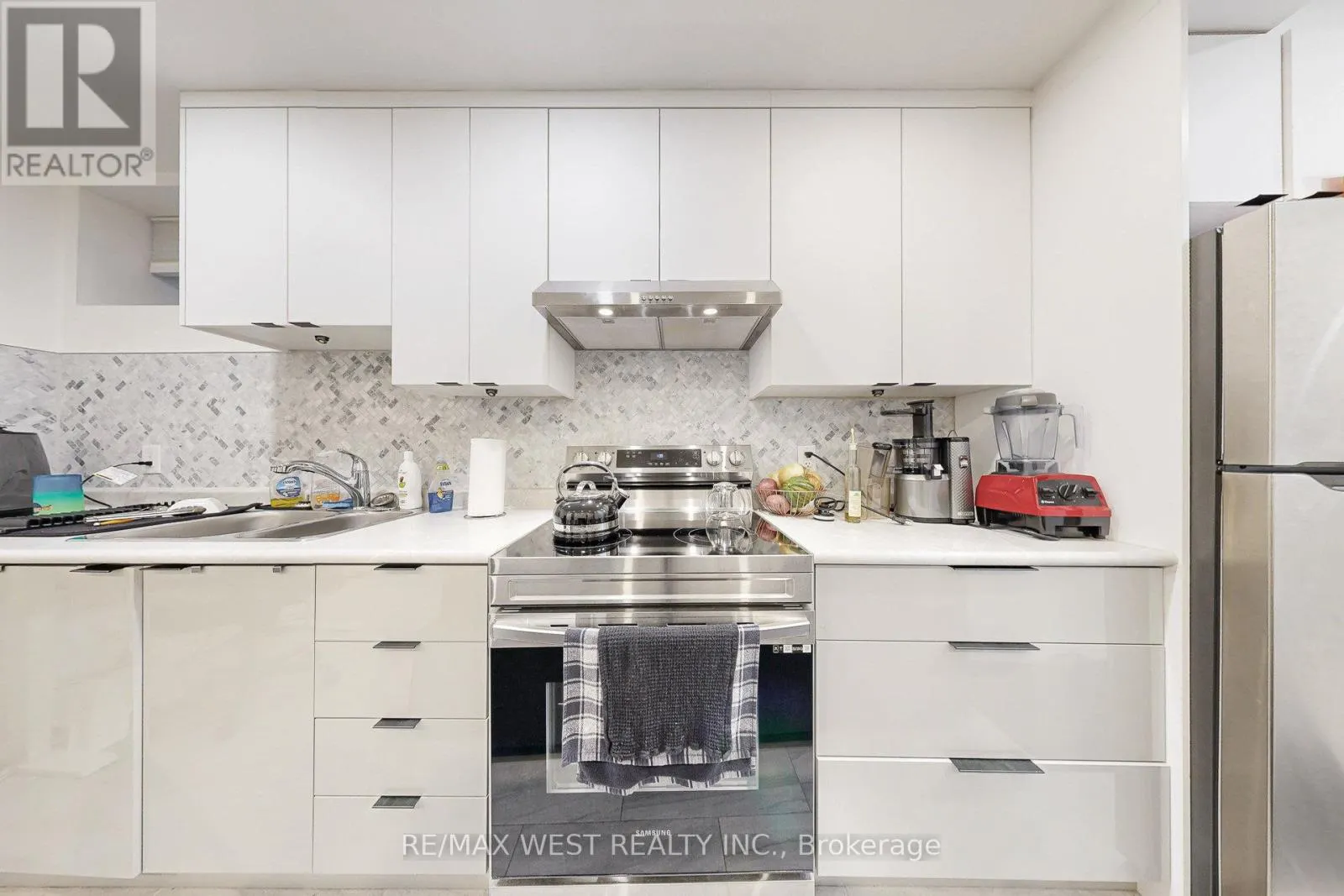 52 HEYDON PARK ROAD