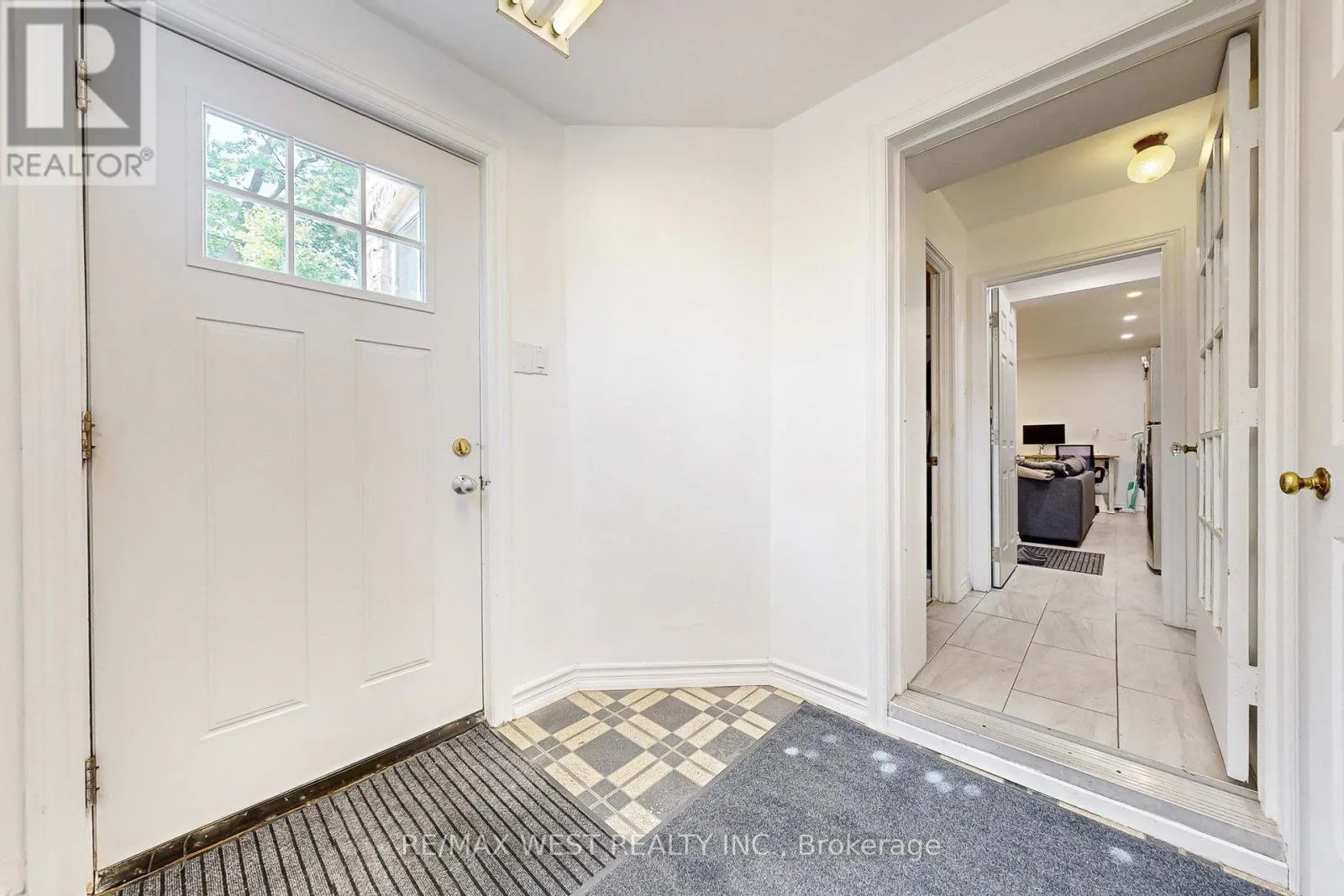 52 HEYDON PARK ROAD
