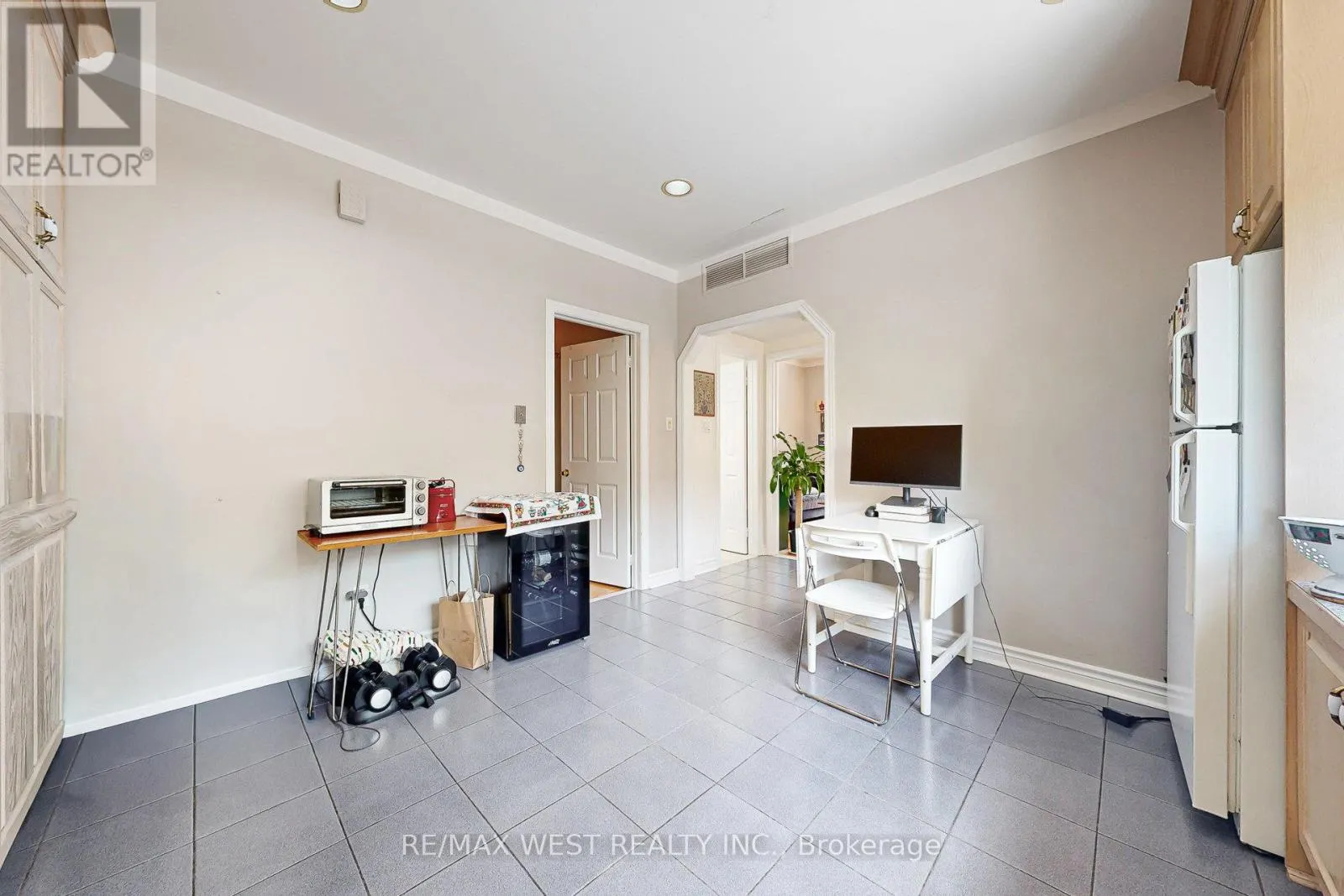 52 HEYDON PARK ROAD