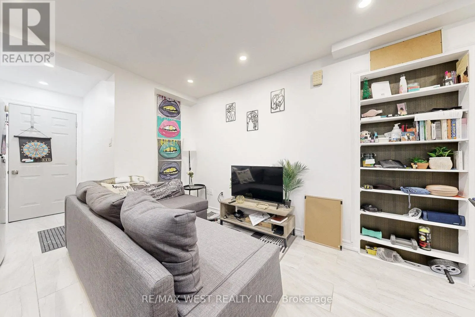 52 HEYDON PARK ROAD