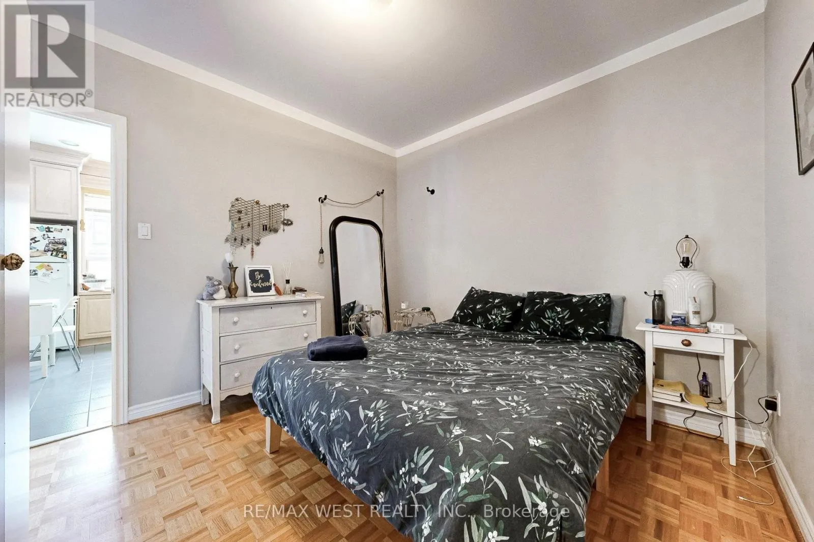 52 HEYDON PARK ROAD