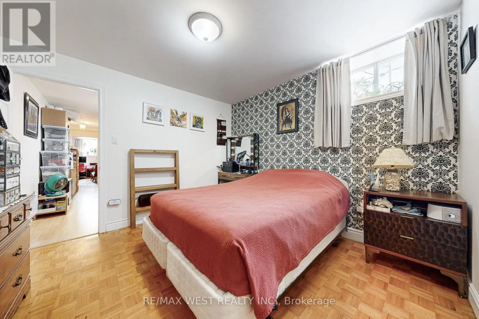 52 HEYDON PARK ROAD