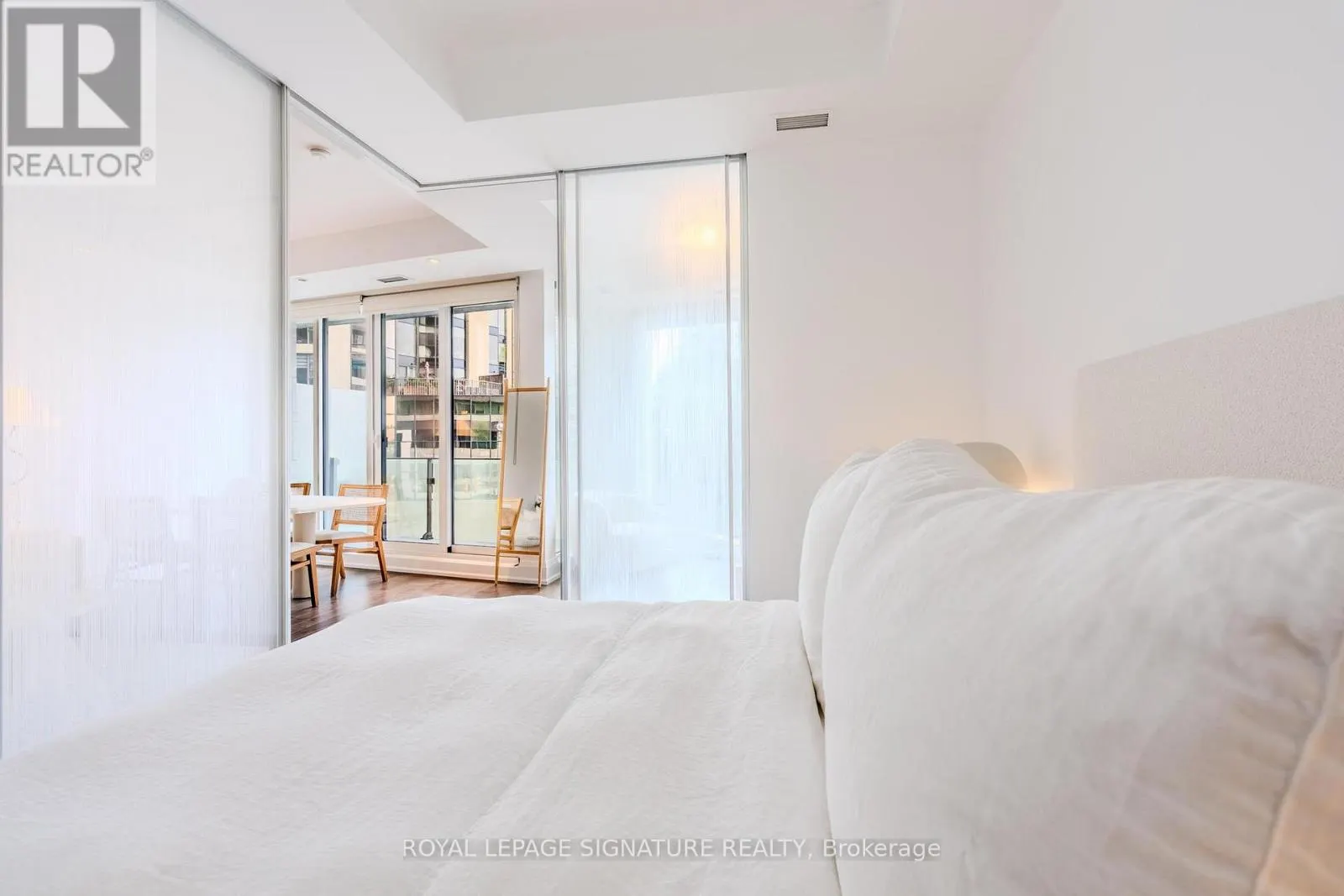 305 - 88 DAVENPORT ROAD