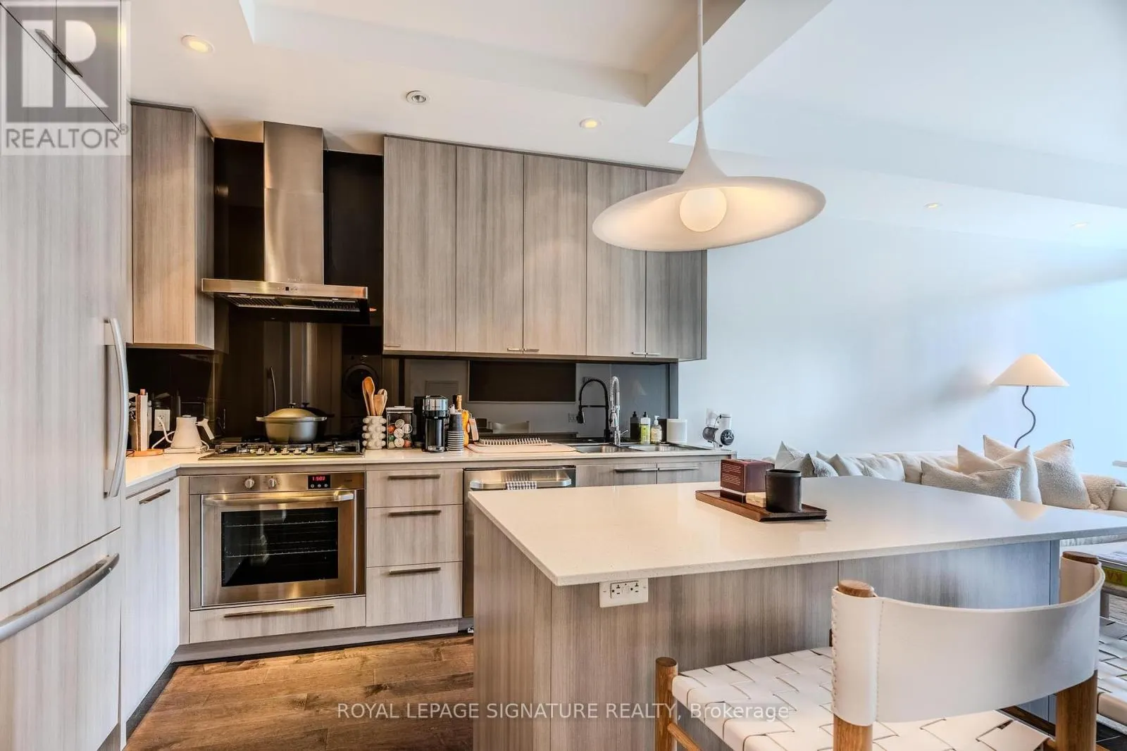 305 - 88 DAVENPORT ROAD