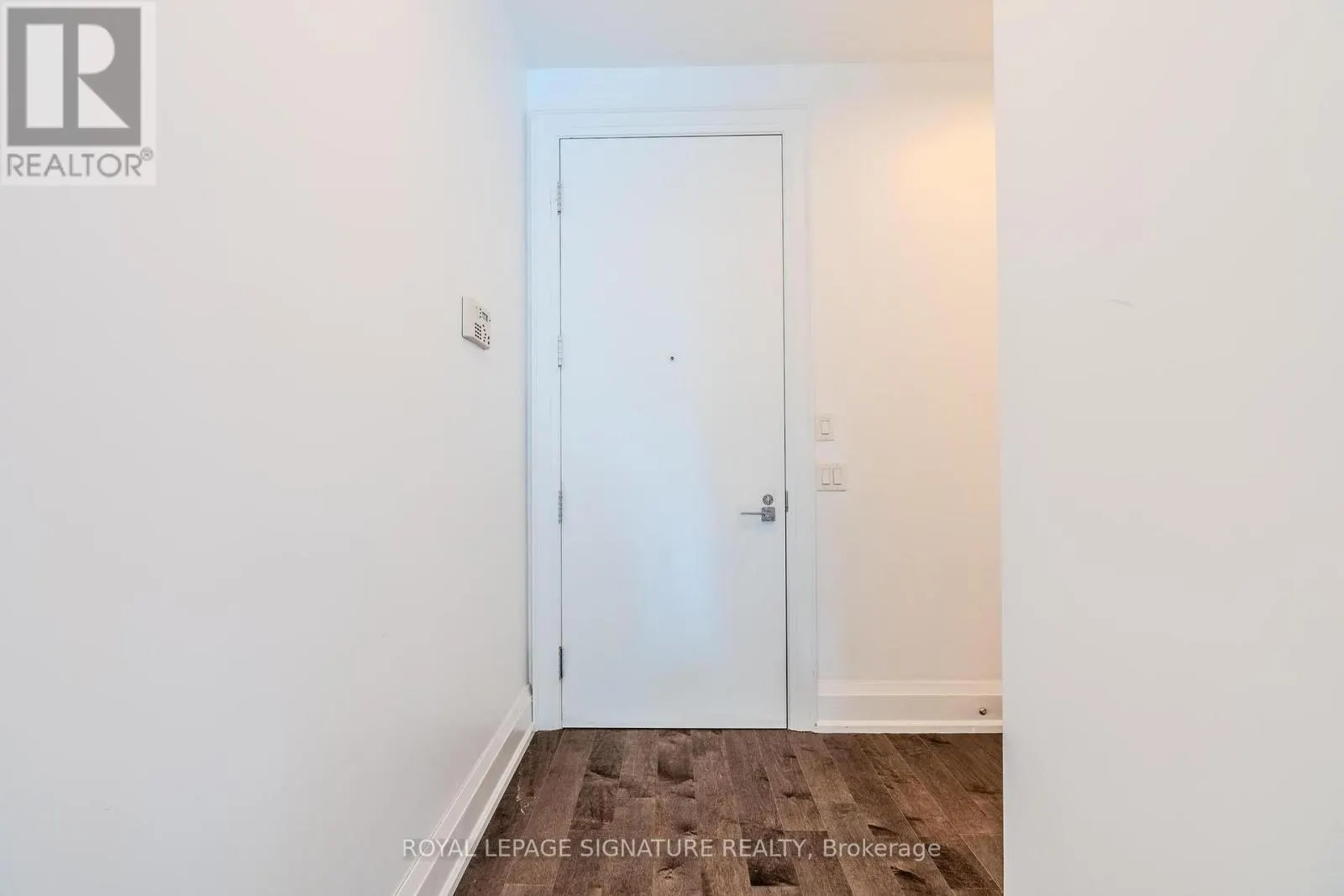305 - 88 DAVENPORT ROAD