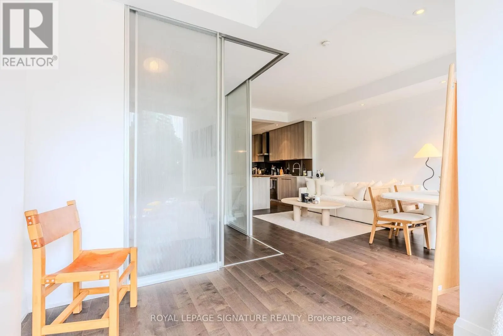 305 - 88 DAVENPORT ROAD
