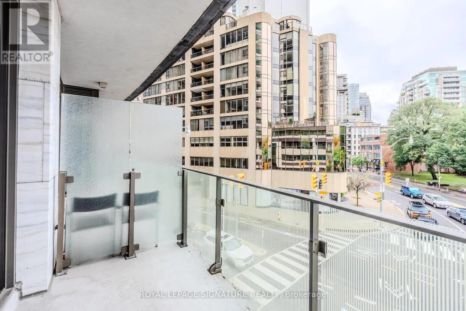 305 - 88 DAVENPORT ROAD