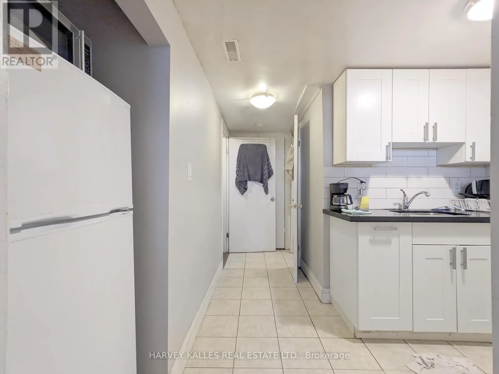 LOWER - 242 ROBINA AVENUE