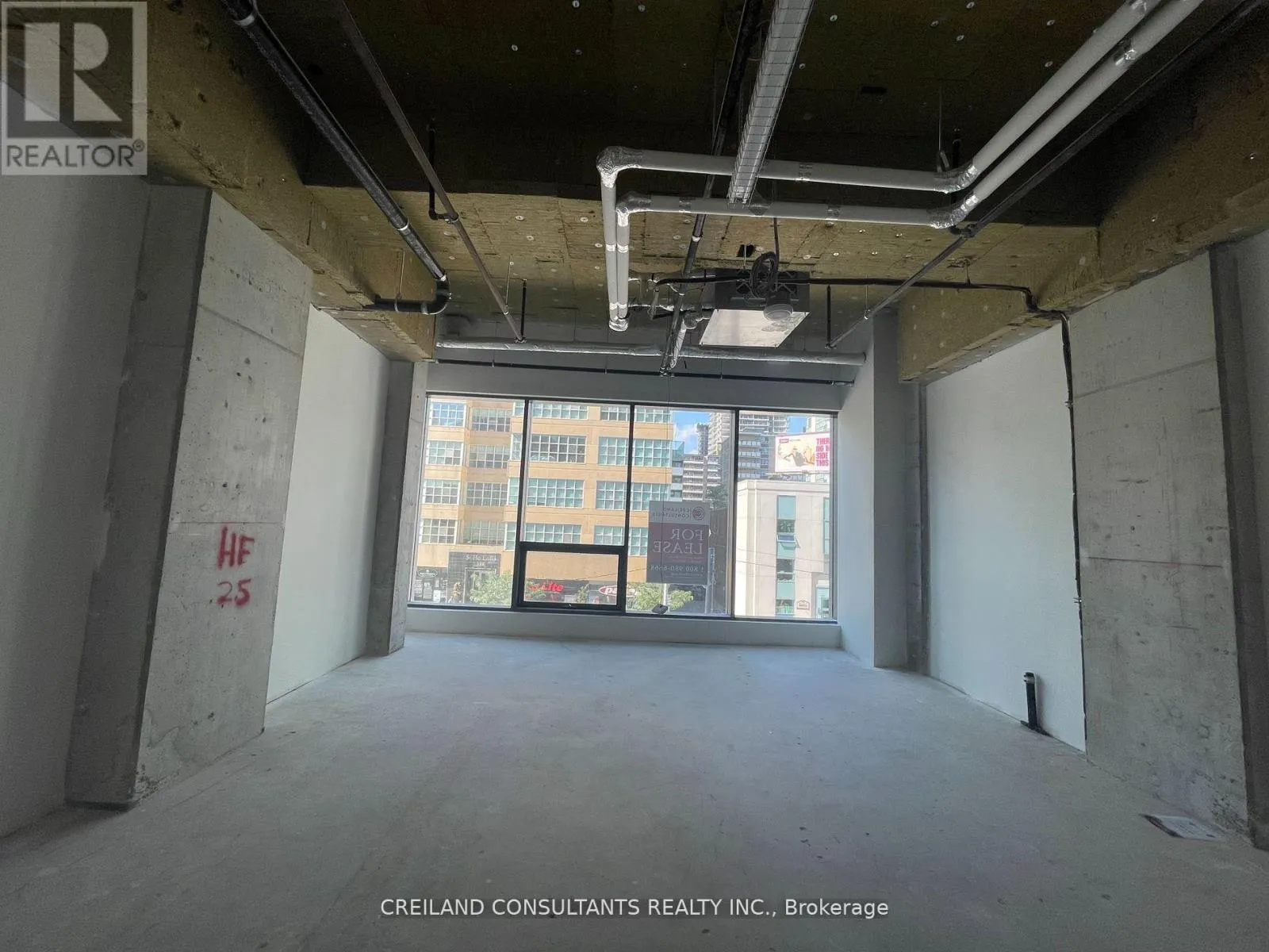 U#207 - 161 EGLINTON AVENUE E