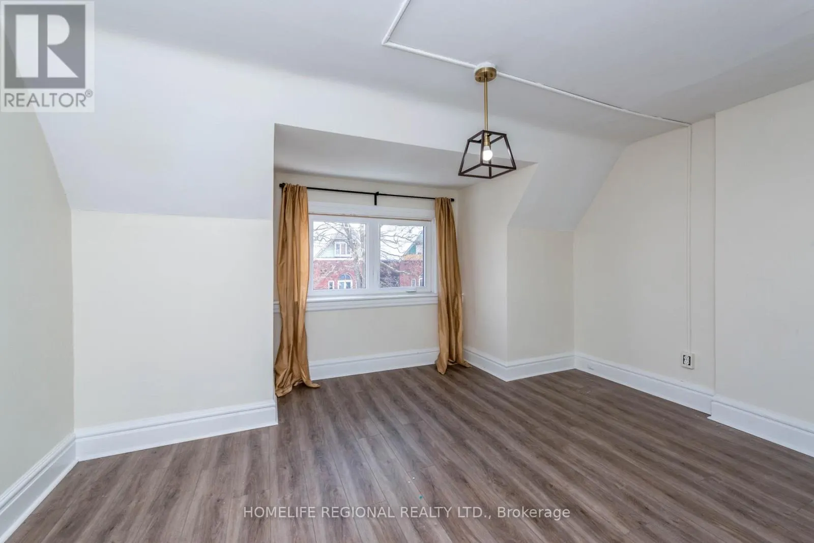 200 ROXTON ROAD