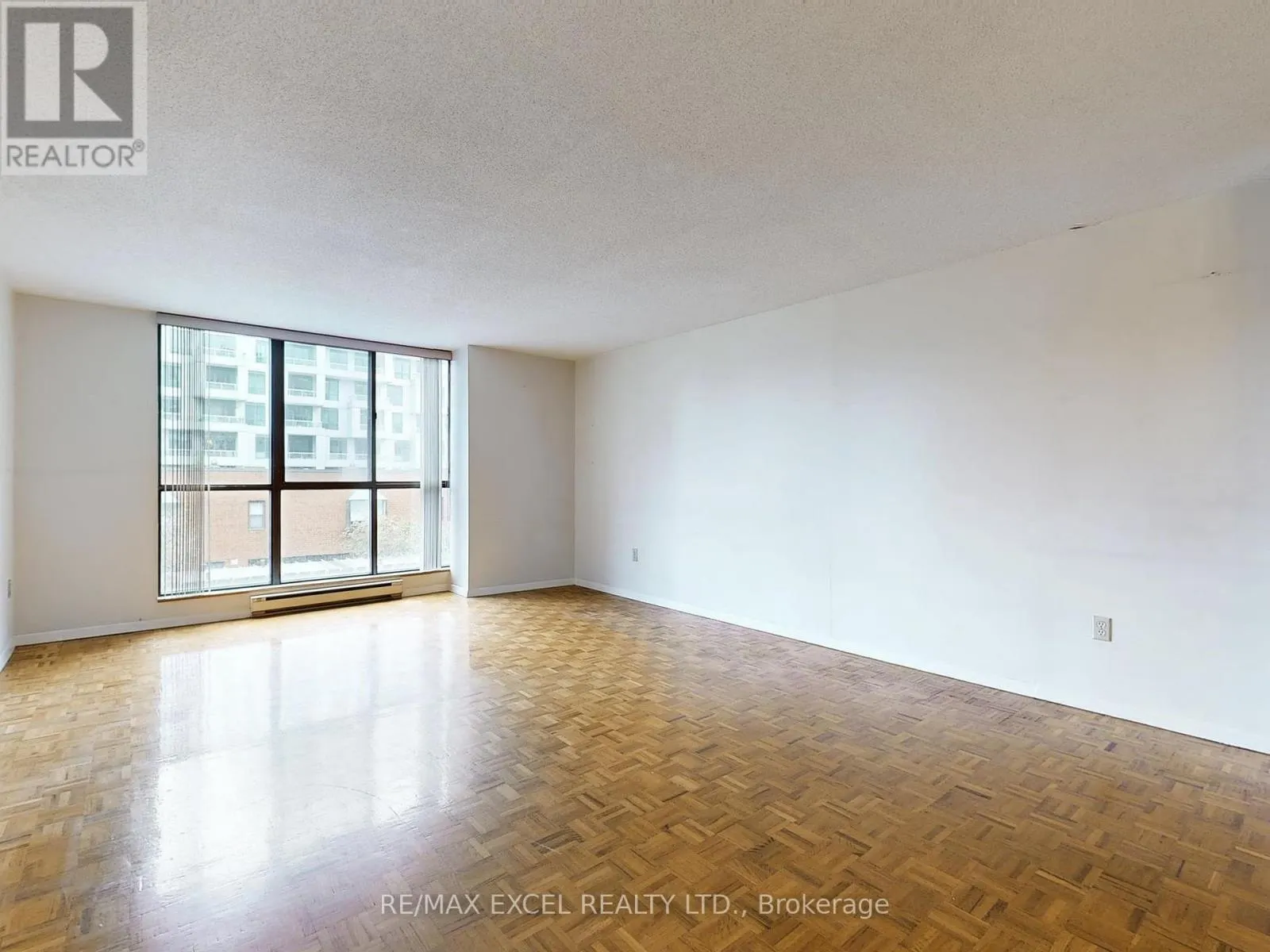 406 - 188 SPADINA AVENUE