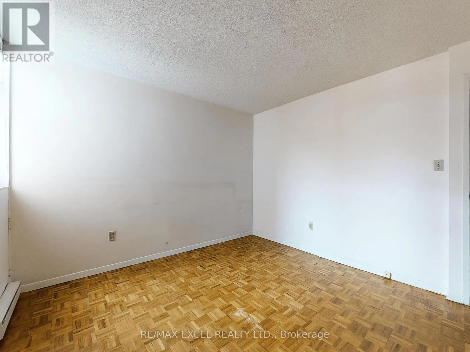 406 - 188 SPADINA AVENUE