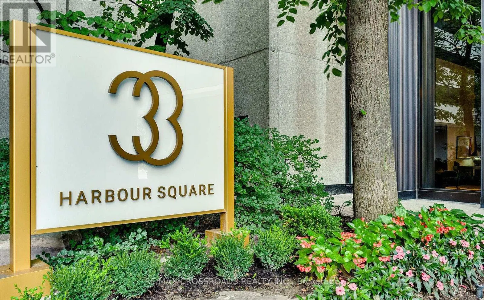 2212 - 33 HARBOUR SQUARE