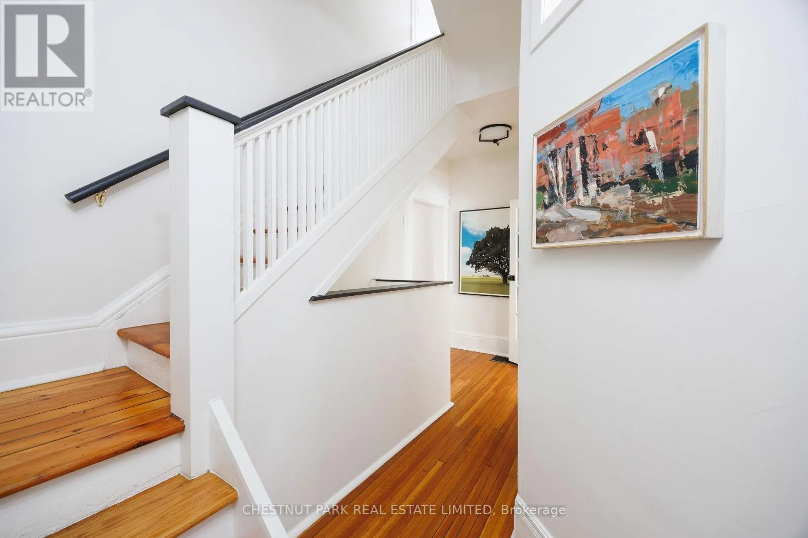 272 ROBERT STREET