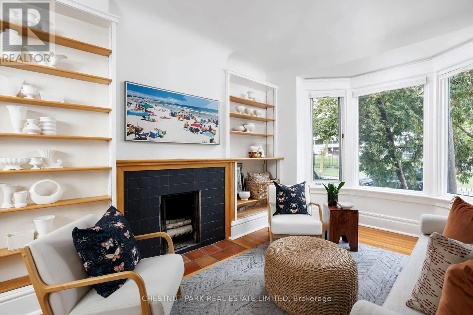 272 ROBERT STREET