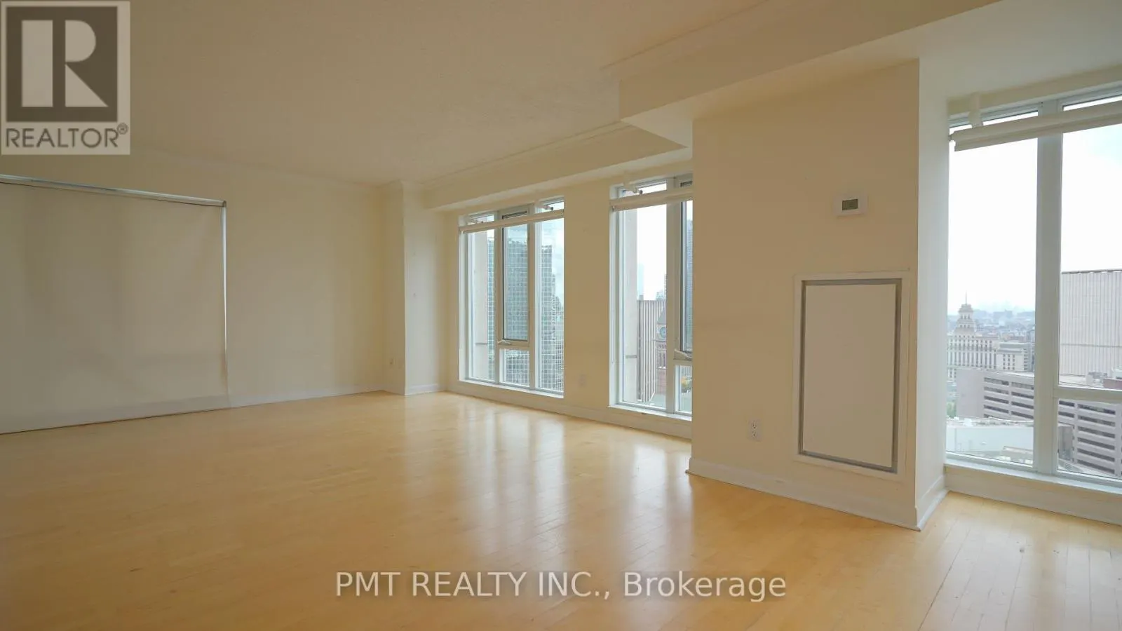 3008 - 210 VICTORIA STREET