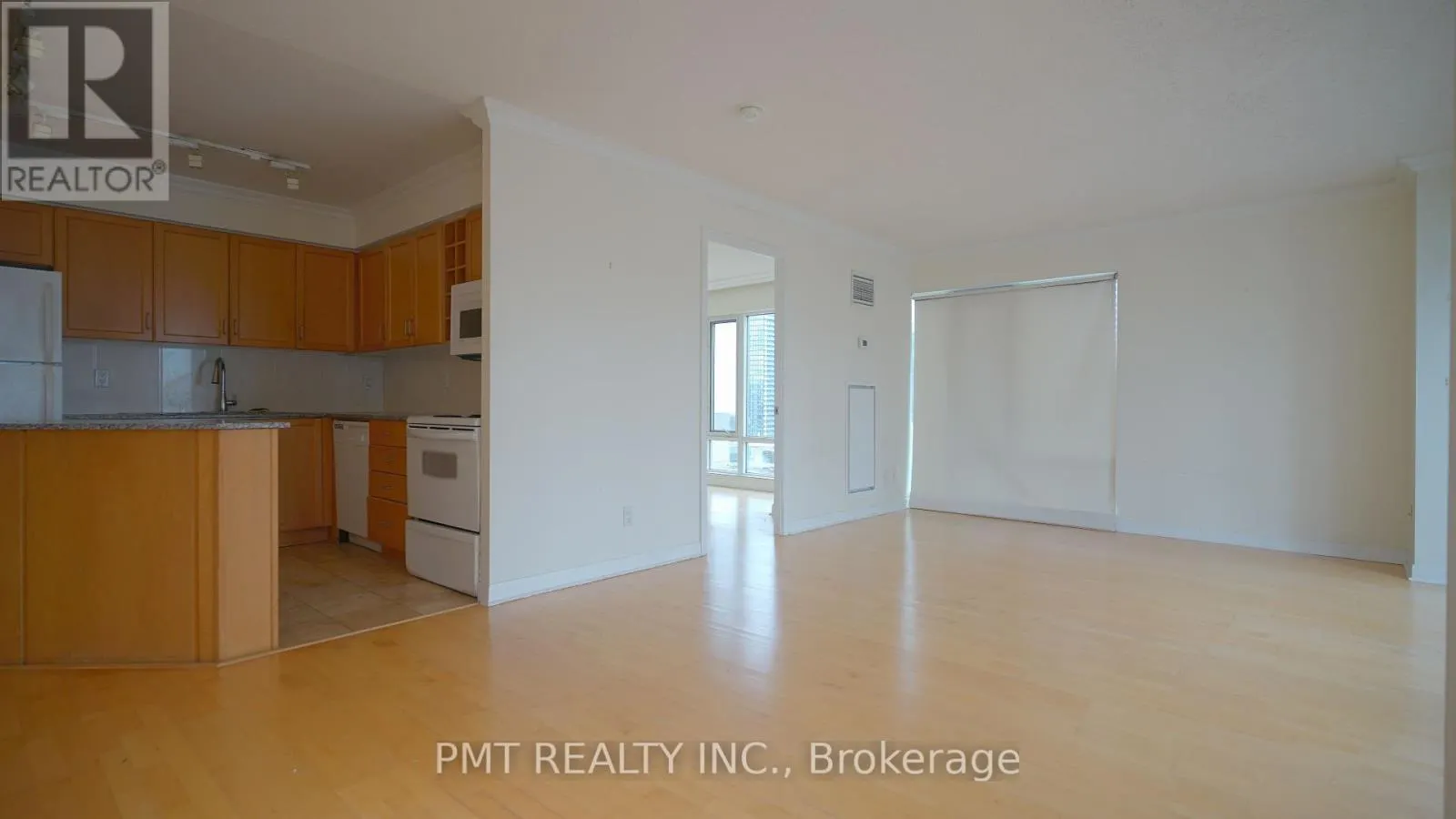 3008 - 210 VICTORIA STREET
