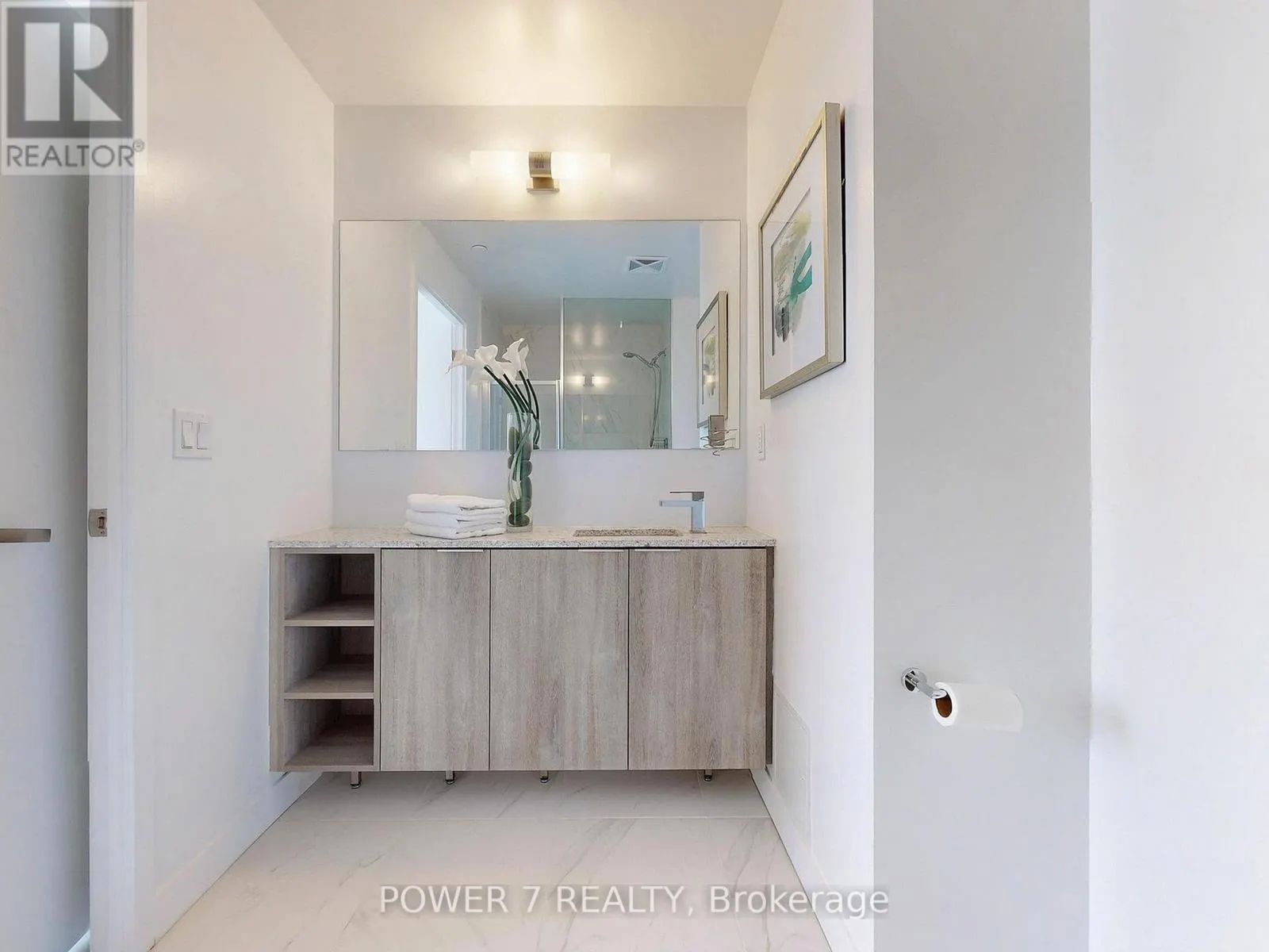 1110 - 31 TIPPETT ROAD