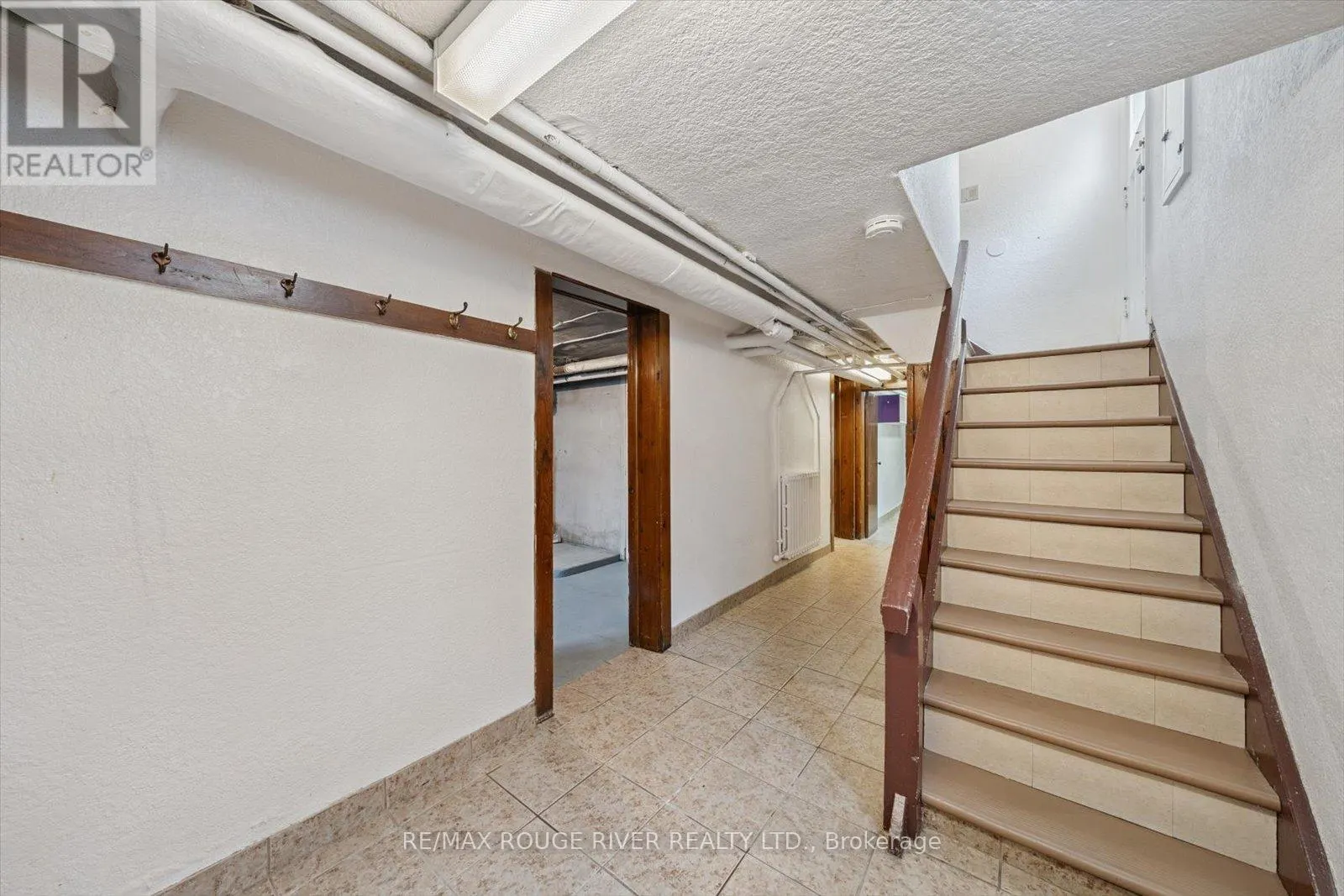 424 OAKWOOD AVENUE