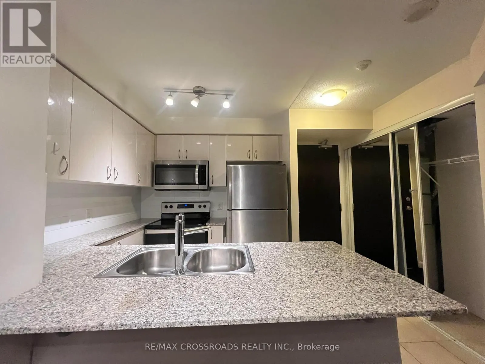 2109 - 5791 YONGE STREET