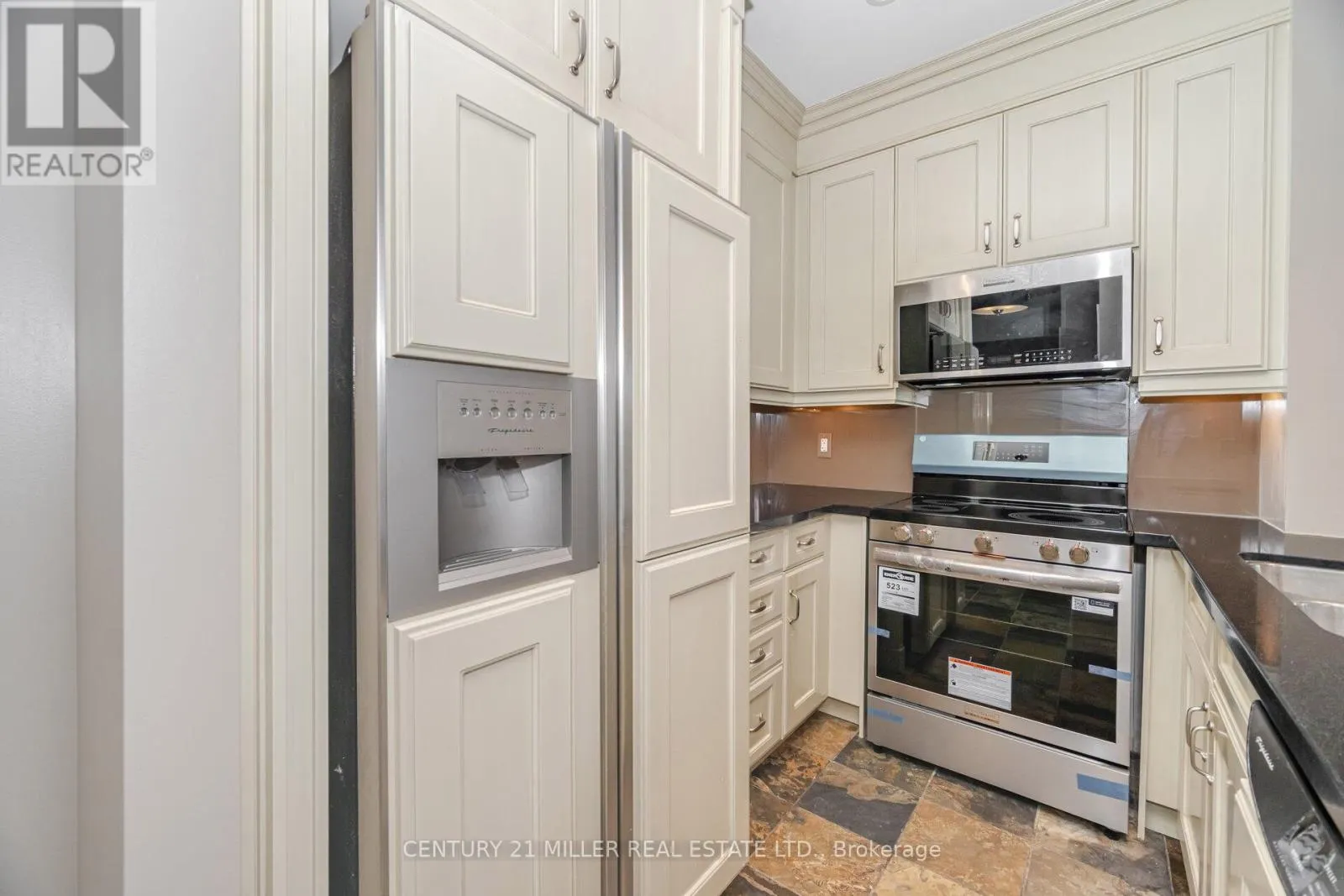 515 - 21 BURKEBROOK PLACE