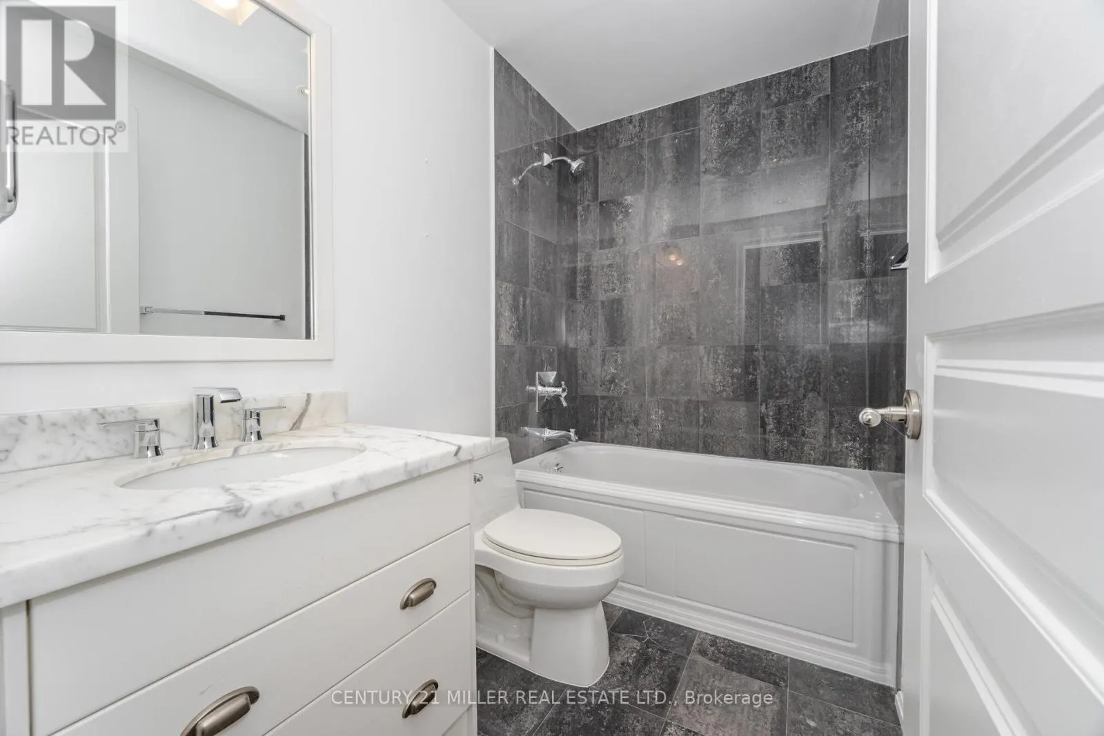 515 - 21 BURKEBROOK PLACE