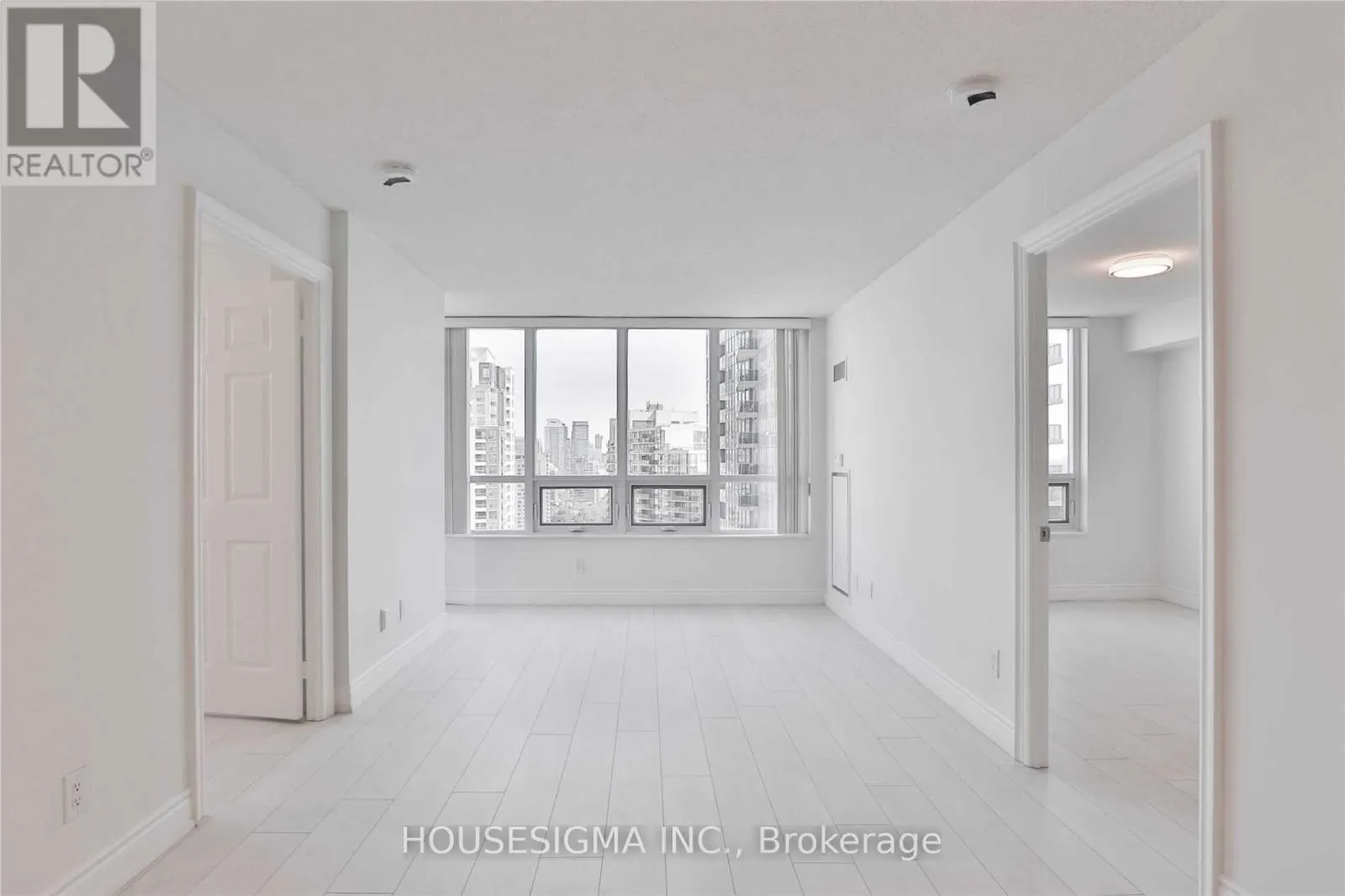 1826 - 25 GREENVIEW AVENUE