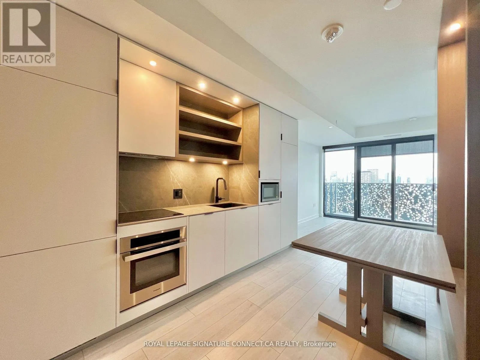 2605 - 55 CHARLES STREET E