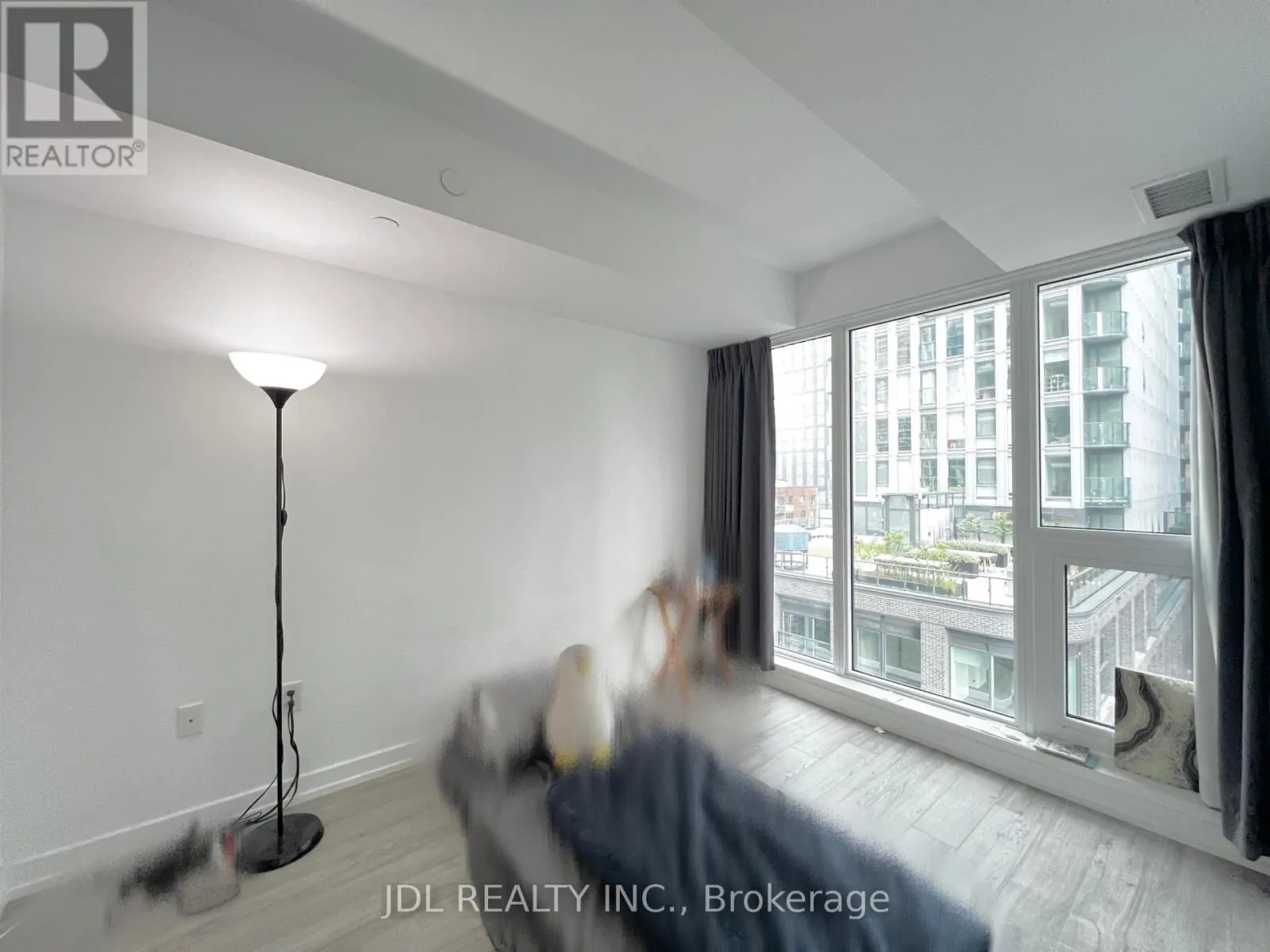 1002 - 77 SHUTER STREET
