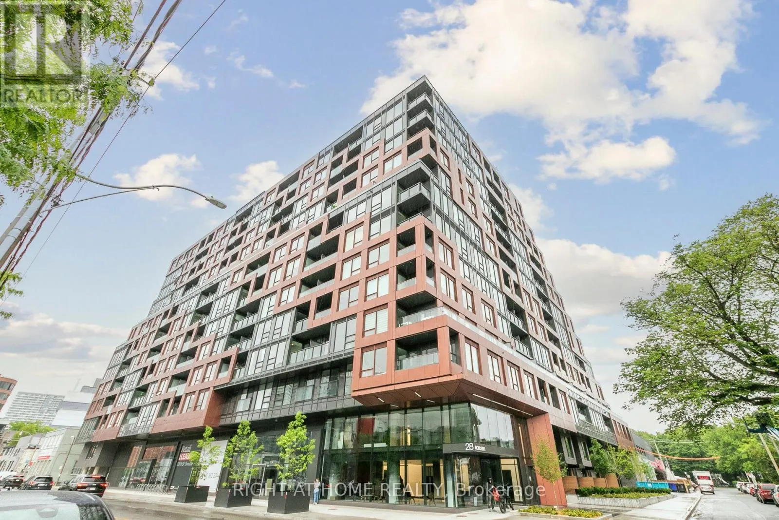 401 - 28 EASTERN AVENUE