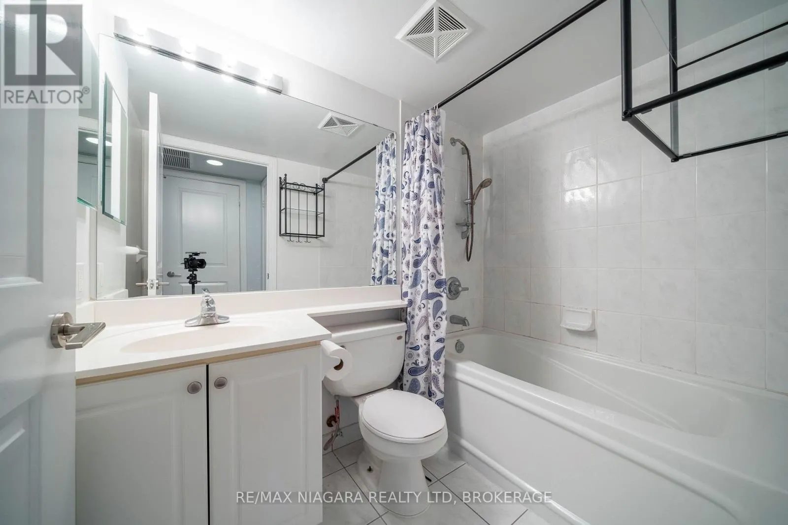1116 - 31 BALES AVENUE, #1116