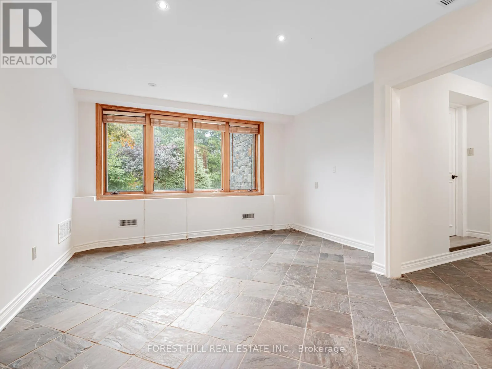 54 PLYMBRIDGE ROAD