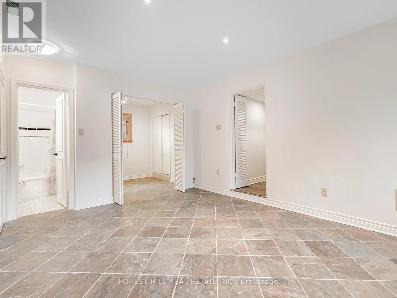 54 PLYMBRIDGE ROAD
