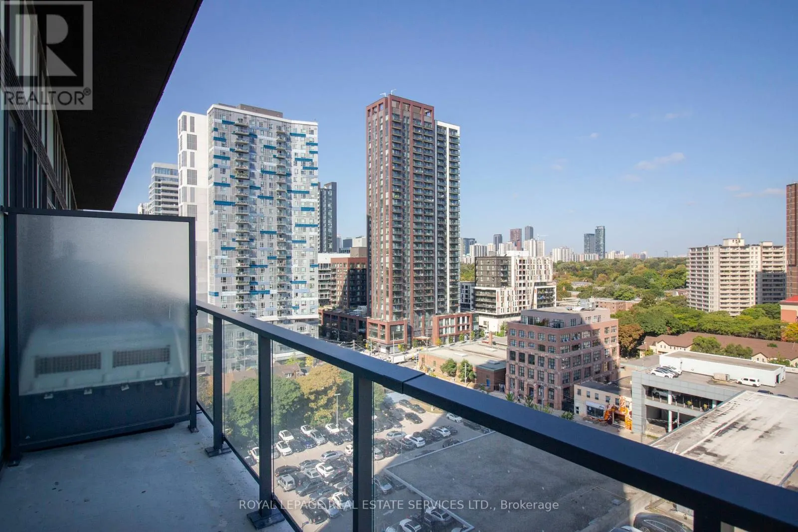 1207 - 5 DEFRIES STREET