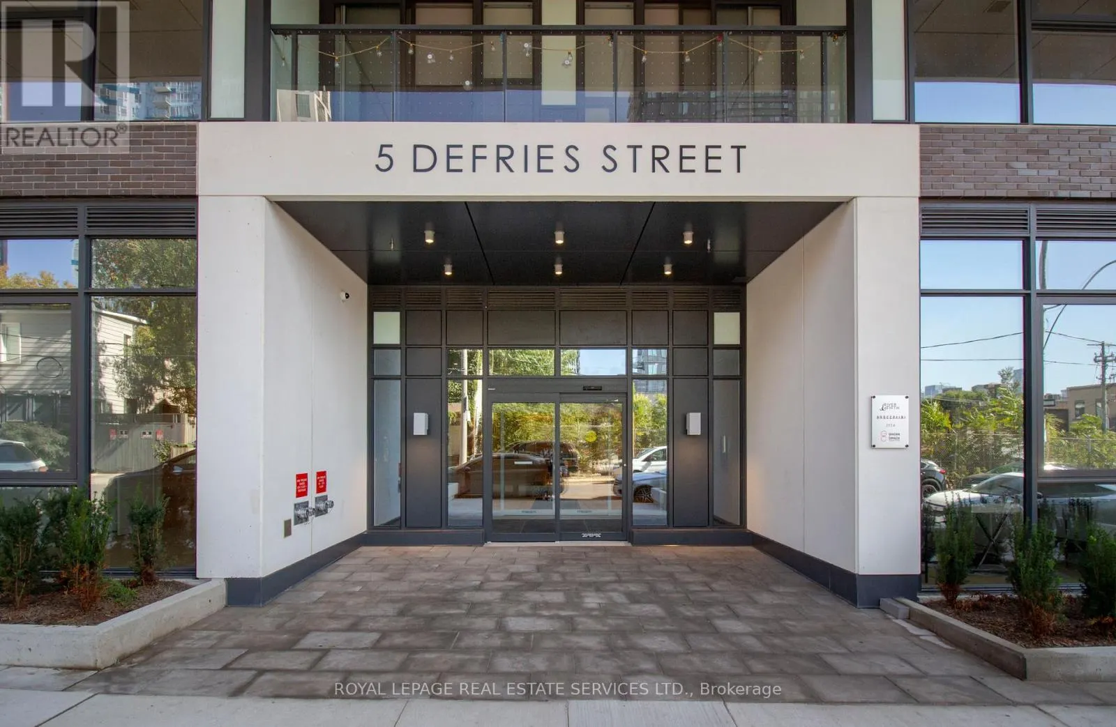 1207 - 5 DEFRIES STREET