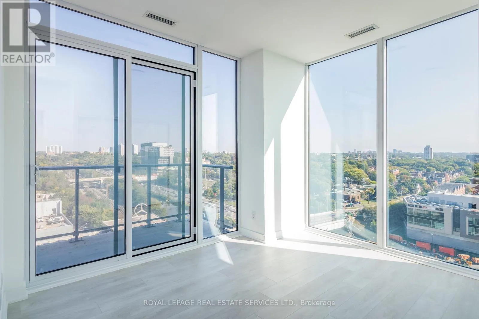 1207 - 5 DEFRIES STREET